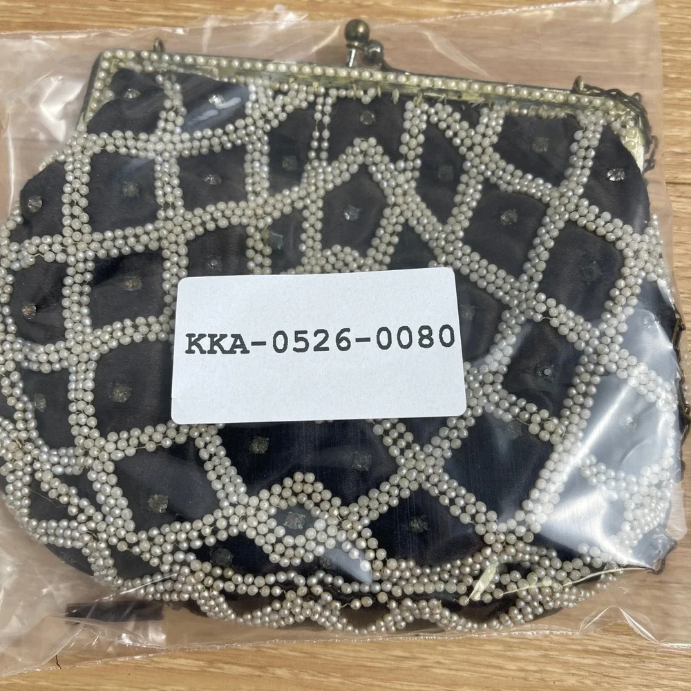 Vintage Black Velvet Faux Pearl Rhinestone Lattice Kiss Lock Clutch Evening Bag